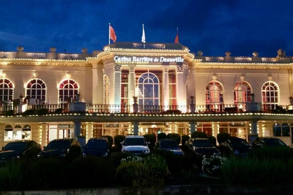 Le Camaieu Deauville Exterior foto